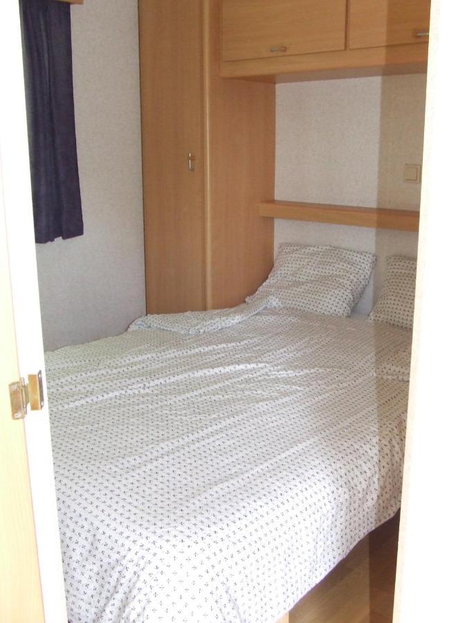 Stacaravan 6 Persoons - Camping Le Soustran Neuvic  Екстер'єр фото
